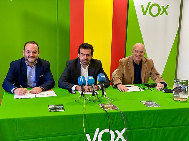 El GM VOX Murcia ha interpuesto una demanda contra las mociones de censura encubiertas en las Juntas Municipales