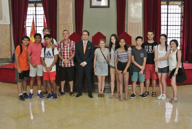 Diez alumnos del Awty International School de Houston visitan Murcia
