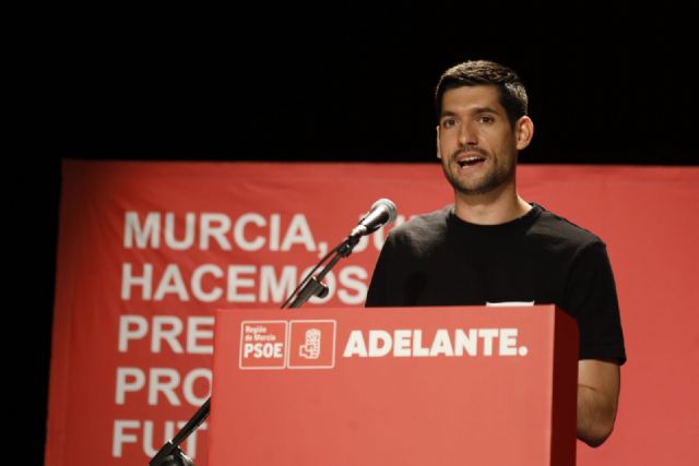 El PSOE destina 145 mil € para recuperar el Bono Universitario que se cargó el PP de López Miras en Murcia