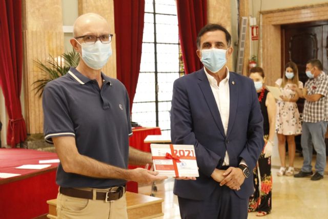 El Ayuntamiento de Murcia facilita el aparcamiento a 120 enfermeros que ofrecen asistencia domiciliaria