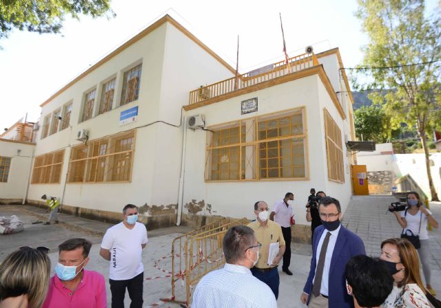 Las obras de mejora en los colegios murcianos inician la cuenta atrás para su reapertura en septiembre