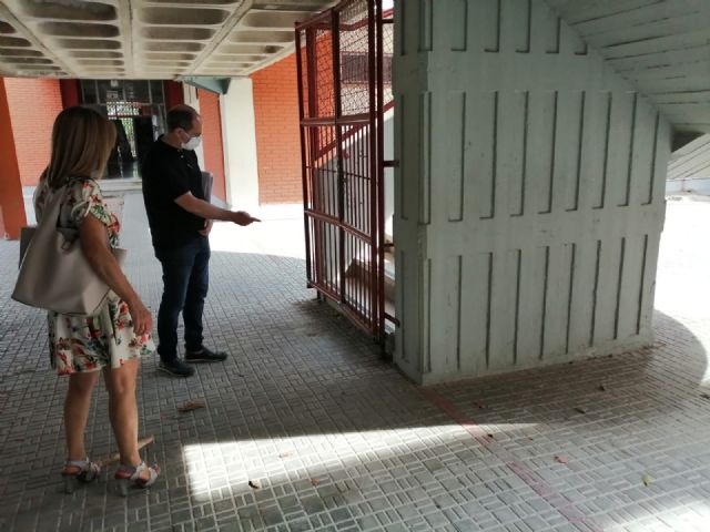 El colegio Saavedra Fajardo de Algezares mejora la estructura del edificio y reparará el pavimento del porche exterior