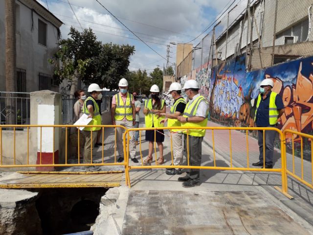 La ampliación de la red de saneamiento soluciona los problemas existentes en Puente Tocinos por la falta de alcantarillado