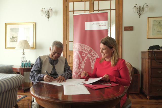 La UMU firma un convenio con el Premio Nobel de la Paz Muhammad Yunus para crear el Yunus Centre de Emprendimiento Social