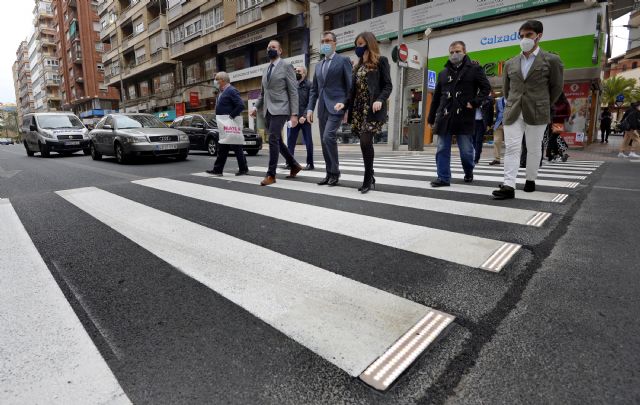 Murcia estrena los primeros Pasos de Peatones Inteligentes que aumentan la seguridad de los viandantes