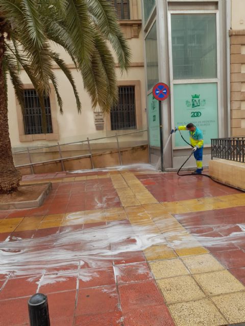 Murcia recupera la normalidad en tiempo récord tras acoger a más de un millón de personas por el Entierro de la Sardina