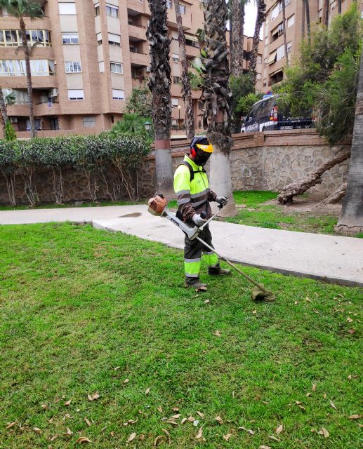 El Ayuntamiento de Murcia reduce el riego de sus praderas de césped