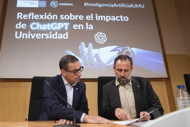 La Universidad de Murcia aborda desde todas las perspectivas el impacto del ChatGPT y la Inteligencia Artificial en la enseñanza superior