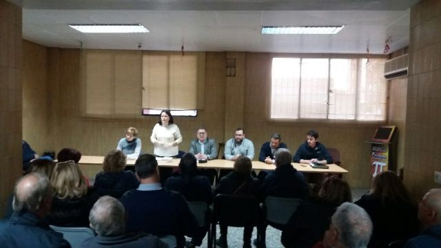 El Ayuntamiento propone a los vecinos de Senda de Granada un estudio para mejorar la seguridad vial en la zona