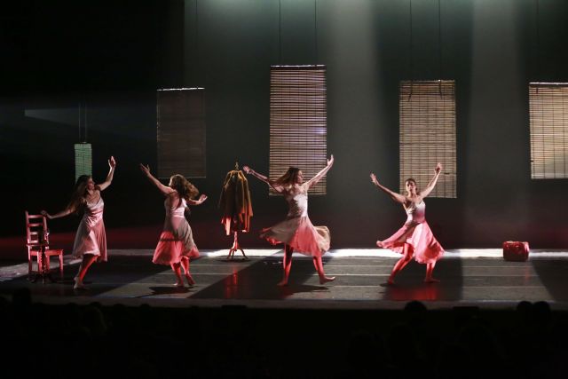 La Compañía de Danza de la UCAM representa con gran éxito la obra 'Invierno'