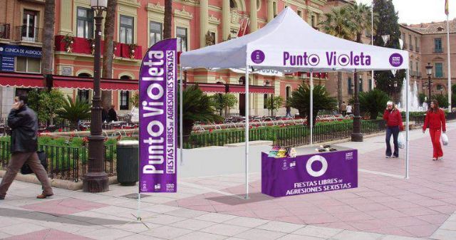 Podemos e IU-Verdes Murcia denuncian el intento de Vox de suprimir los carteles municipales contra la violencia machista