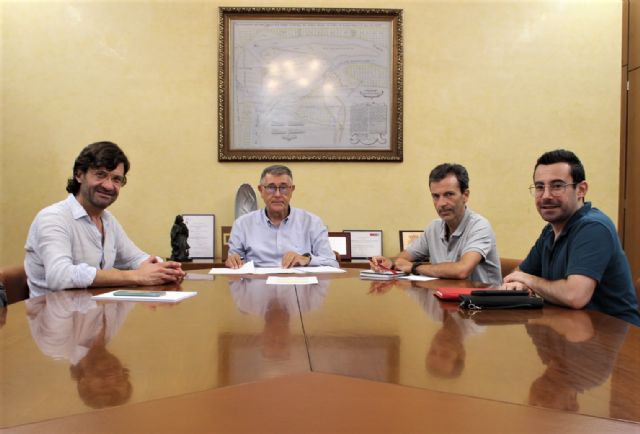 El presidente de la CHS recibe al alcalde pedáneo de Algezares