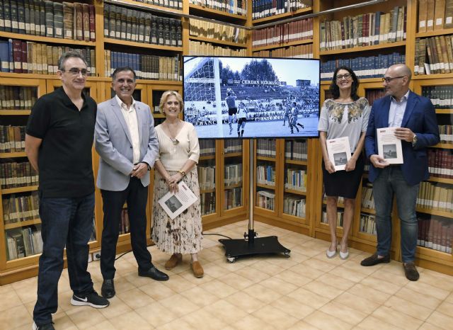 El Archivo Municipal de Murcia digitaliza más de 10.000 negativos de la colección del fotógrafo murciano Juan López