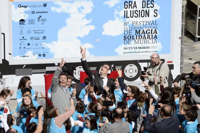 Magia solidaria para hacer realidad un nuevo centro de atención temprana destinado a niños con autismo en Murcia