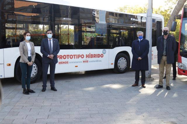 Murcia incorpora sus primeros cuatro autobuses híbridos