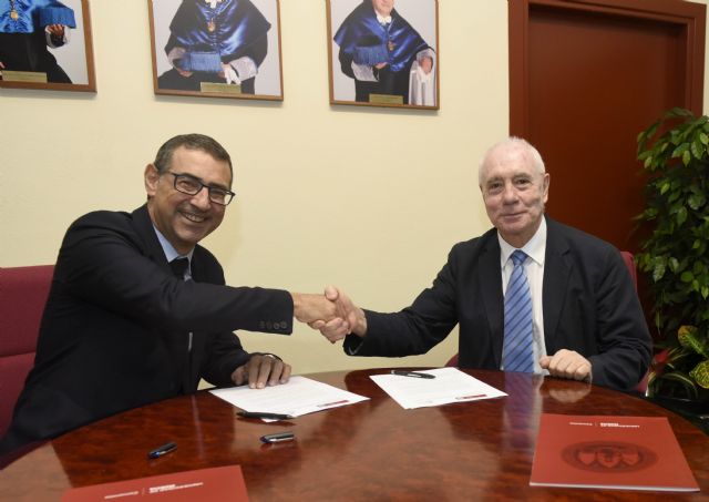 La UMU firma un protocolo con la Sociedad Matemática Española para fomentar la divulgación e investigación de las matemáticas