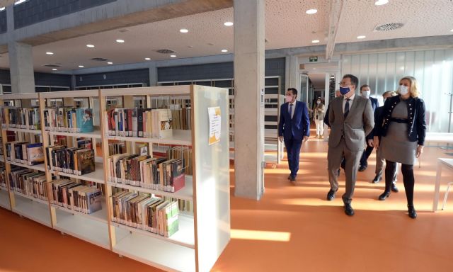 La nueva Biblioteca de Beniaján abre sus puertas con casi 150 puestos de lectura y sala de estudios 24 horas