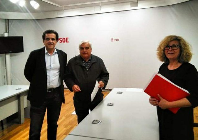 Serrano presenta el doble de avales necesarios para ser proclamado candidato a la elección de Secretario General de la Agrupación Municipal de Murcia