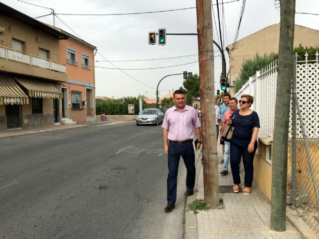 El PSOE reclama la mejora de la accesibilidad en las aceras del Camino Albadel y resolver los problemas de seguridad vial