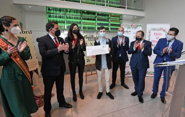 Ernesto Torrijos gana el concurso juvenil del diseño del cartel del Bando de la Huerta