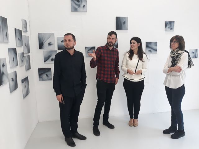 El Centro Párraga acoge la exposición de Arturo Méndez 'El vuelo de la mosca' sobre la condición humana