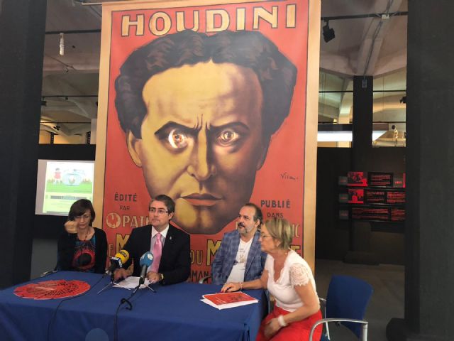 Los secretos del gran Houdini llegan al Museo de la Ciencia y el Agua de la mano de Fundación Telefónica