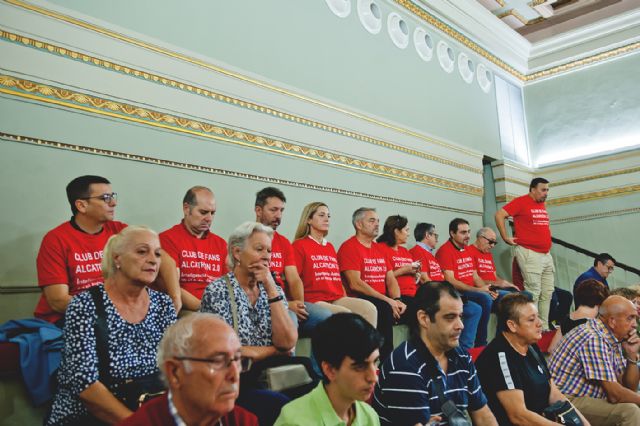 Delegados del SIME acuden al pleno ordinario del Ayuntamiento de Murcia