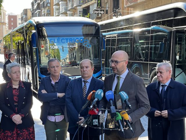 El Ayuntamiento refuerza su apuesta por el transporte público con los primeros autobuses eléctricos