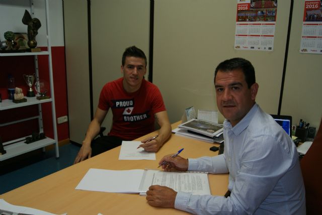 El guardameta Fabio y el ala Dário Marinovic amplían sus contratos con el Club