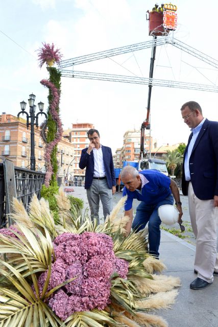 Murcia amanecerá mañana con los históricos arcos de flores para recibir a la Fuensanta